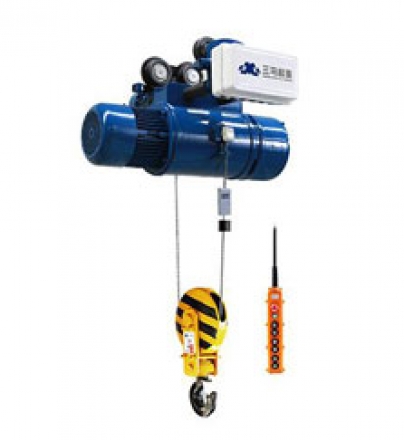 Box girder wide rail hoist